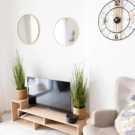 Julie's Home Παραλία Ακράτας Paralia Akratas